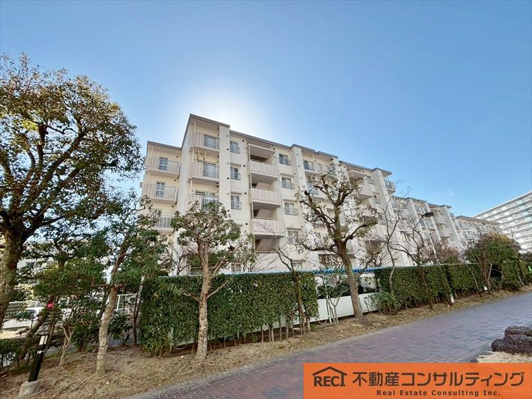 今津浜パークタウン16号棟の外観