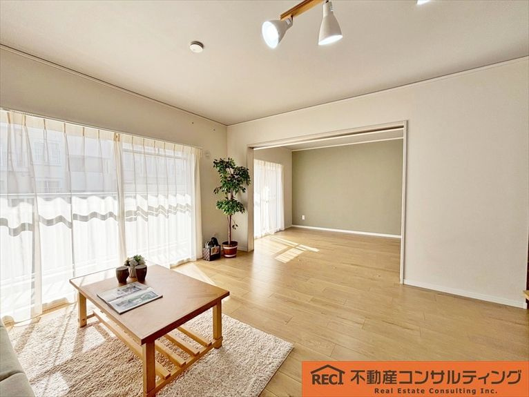 今津浜パークタウン16号棟の内装|食洗機付き