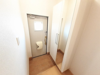 【玄関】 | サニーヴィレッジⅢ | 玄関