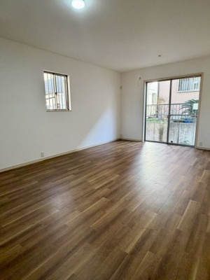 【居間・リビング】 | さつき台１丁目戸建