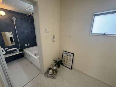 【ランドリースペース】 | 豊見城市我那覇（全3棟）1号棟 | 1号棟　洗濯機置き場♪