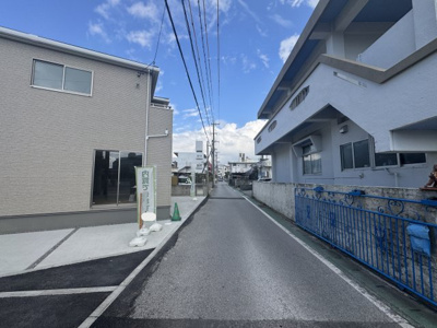 【前面道路含む現地写真】 | 豊見城市我那覇（全3棟）1号棟 | ※南東側公道4.3m♪