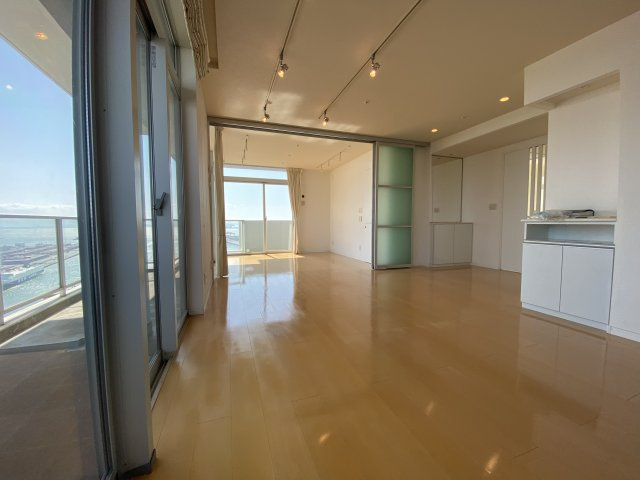 アイランドタワースカイクラブ　Ａ棟の居間・リビング