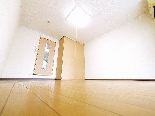 レオパレス大陽壱番館の居間・リビング|ゆったり過ごせる居間です