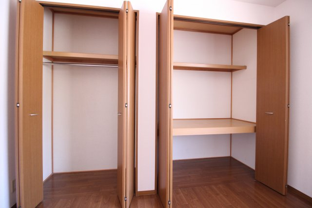 クレールプラザ立花B棟の収納