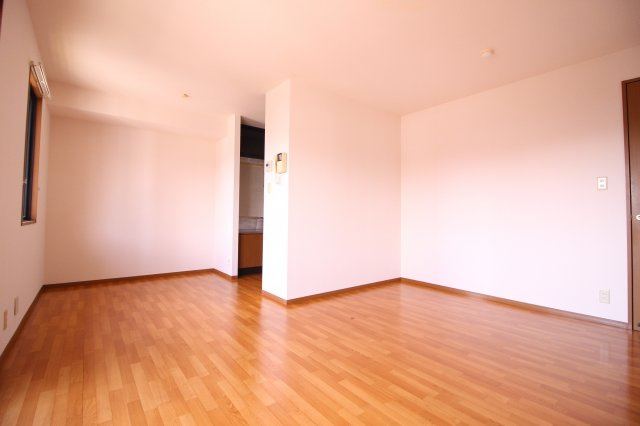 クレールプラザ立花B棟の居間・リビング