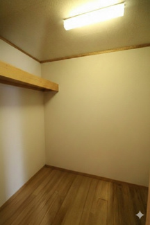 【収納】 | 真岡市高勢町4LDK中古住宅 | 室内をイメージしやすくするため、一部の家具やお荷物を加工で消去しております。