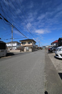 【前面道路含む現地写真】 | 真岡市高勢町4LDK中古住宅