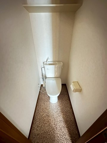 プリエのトイレ|ウォシュレットつきの綺麗なトイレです。