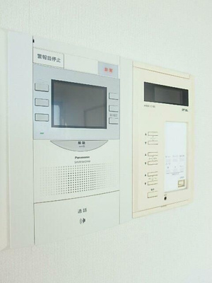 【セキュリティ】 | リズムタワーⅡ | 訪問者の顔がわかるモニター付きインターホン完備