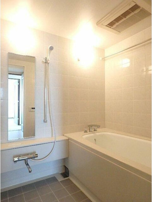 【浴室】 | リズムタワーⅡ | 追い焚き機能・浴室乾燥機完備のお風呂です