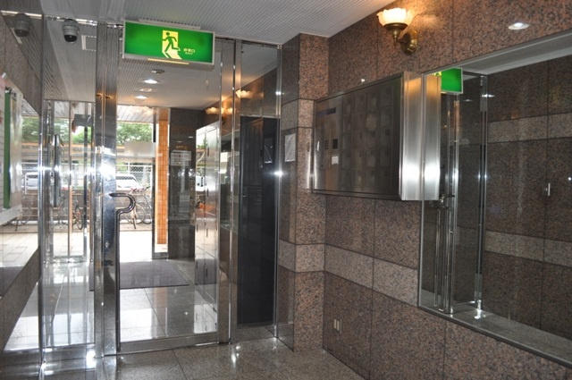 ふぁみ～ゆ舟入南のエントランス