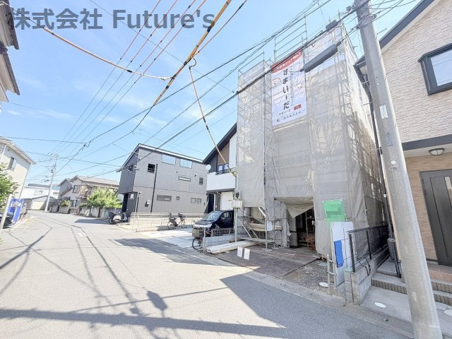 三郷市戸ケ崎　新築戸建　全1棟の前面道路含む現地写真|前面道路含む現地写真です。