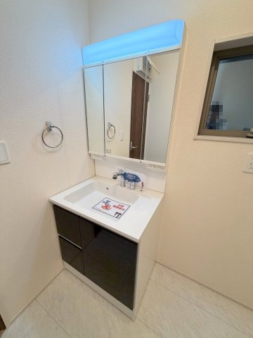 三郷市戸ケ崎　新築戸建　全1棟の独立洗面台|同施工会社の参考写真になります。