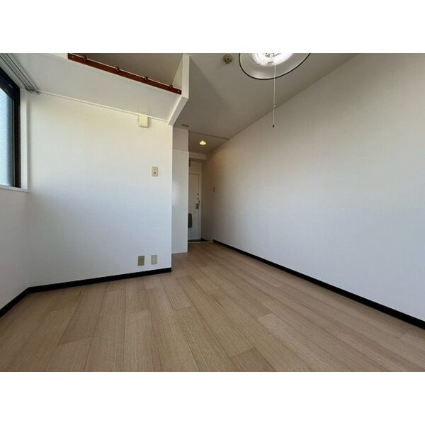 浜本ビルの居間・リビング