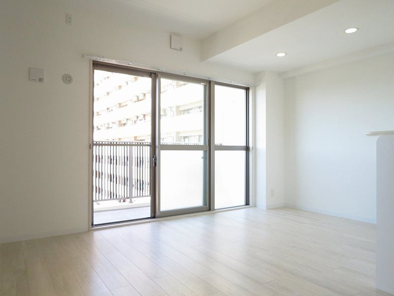 フェリースヴィダ福島の居間・リビング