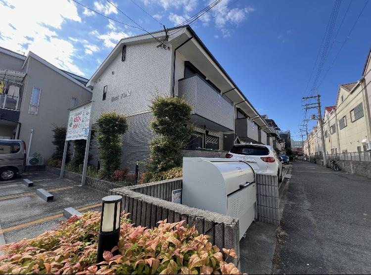 イーストフィールドの外観