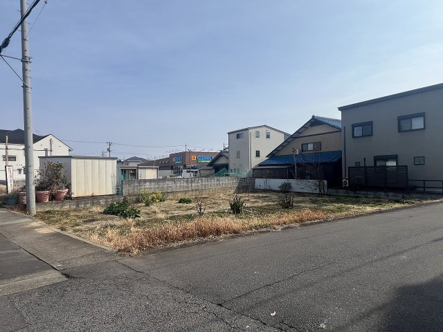土地　岩地2丁目の前面道路含む現地写真