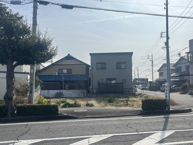 土地　岩地2丁目の前面道路含む現地写真