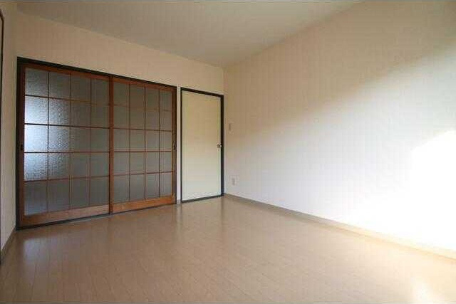 東大和市奈良橋５丁目の賃貸マンションの寝室