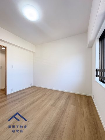 スカイハイツ五条の洋室