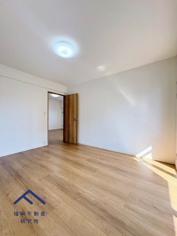 スカイハイツ五条の洋室