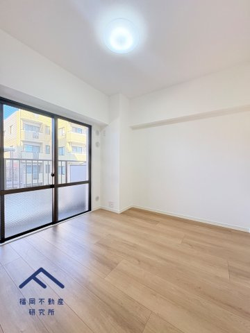 スカイハイツ五条の洋室