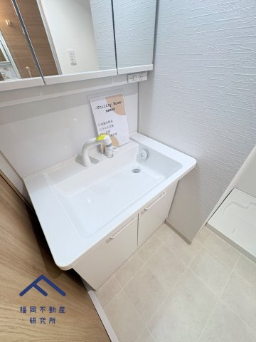 スカイハイツ五条の独立洗面台