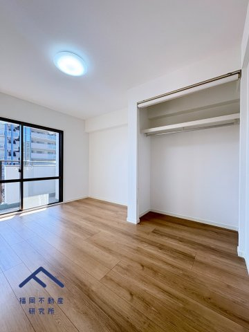 スカイハイツ五条の洋室