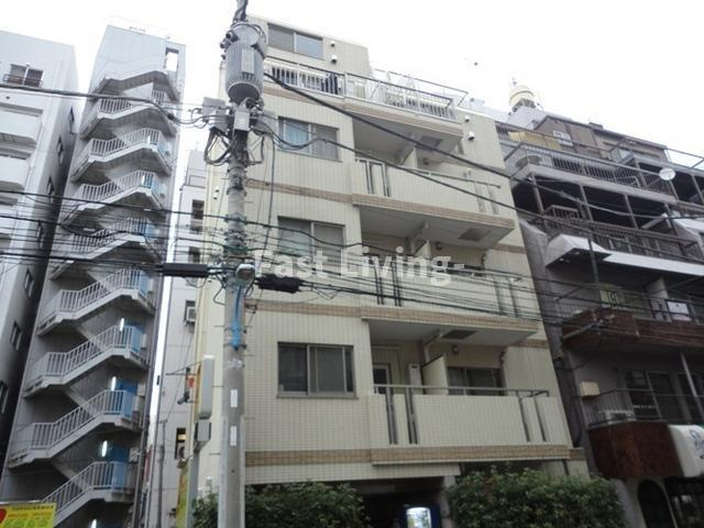 プレール・ドゥーク新宿曙橋のエントランス