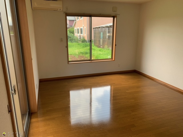 シャインスクエアDの居間・リビング