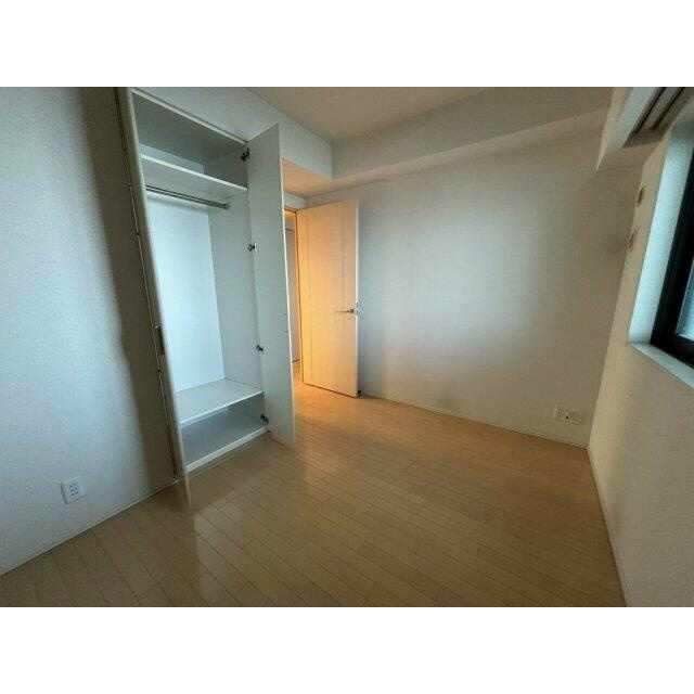 横浜市保土ケ谷区境木本町の賃貸マンションの収納|ハンガーラック付きで楽々収納♪