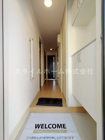 グランドソレイユA棟の玄関