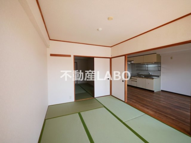 メゾン　ソレイユの和室