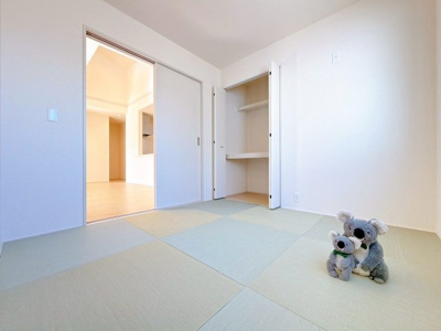 【和室】 | 前橋小坂子町　平屋　新築住宅 | 来客時の客間やお子様のお昼寝など多用途にお使いいただける和室です。
