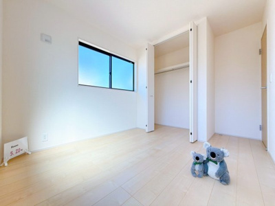 【洋室】 | 前橋小坂子町　平屋　新築住宅 | 広さはお子様の勉強部屋にも適した広さ！
勉強机や本棚などの家具を置いてもフリースペースも確保することができます。