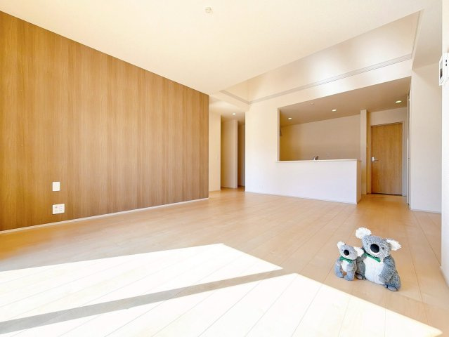 【居間・リビング】 | 前橋小坂子町　平屋　新築住宅 | 窓を開けるとスッーと爽やかな風を感じるリビング。家族の笑顔が集まる幸せな空間。