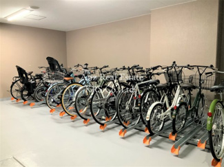 【その他】 | リーガル四ツ橋立売堀Ⅱ | 屋内駐輪場です！雨風から自転車を守ります！