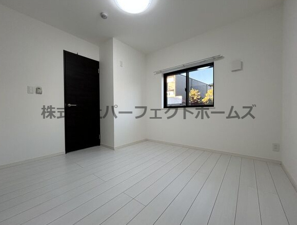 シエーナ楠葉ジェミオスの居間・リビング|きれいな内装です