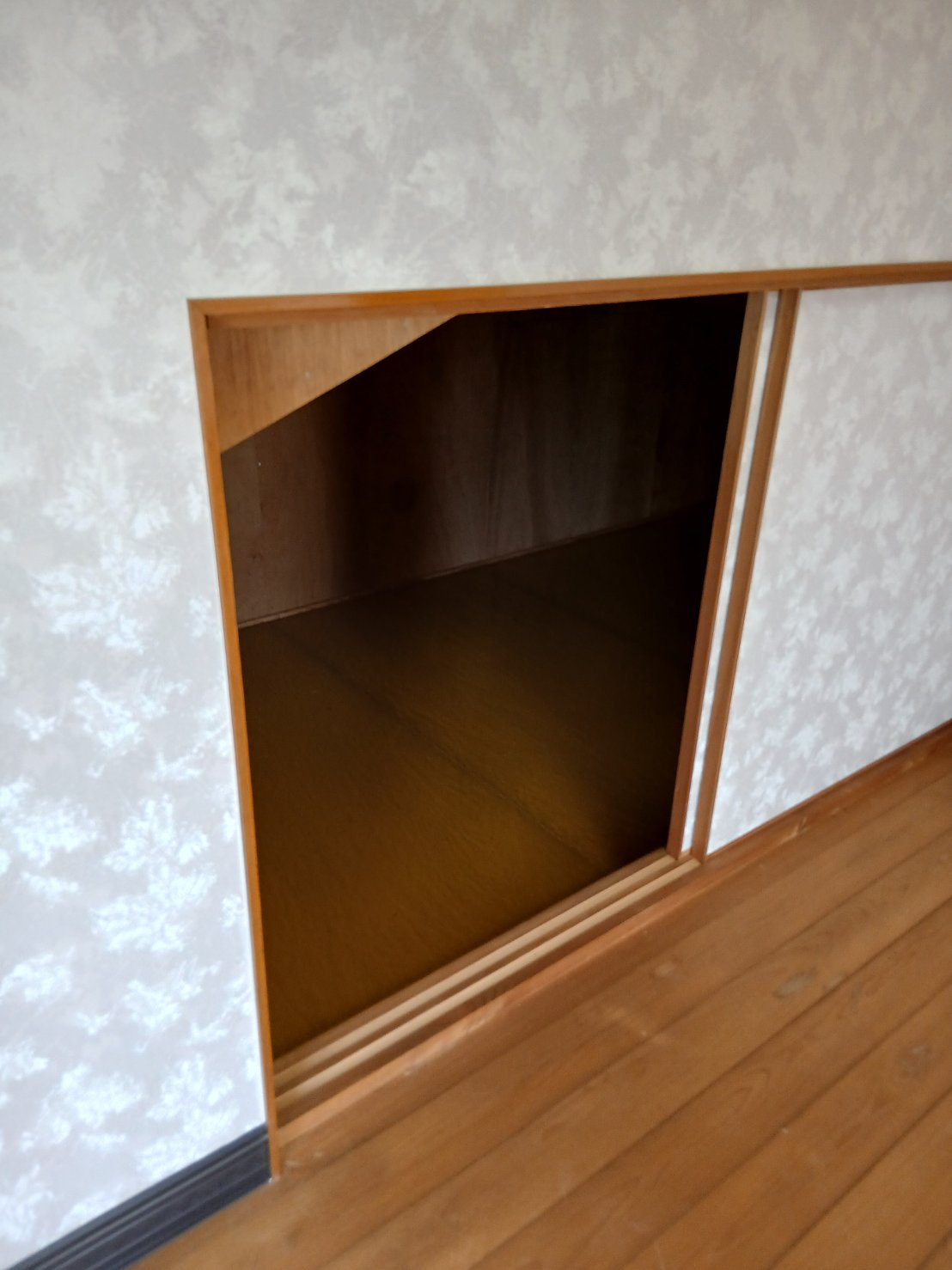 田中六田貸家の収納|2階洋室の収納です