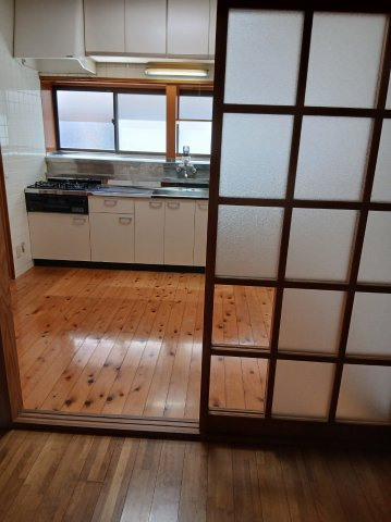 田中六田貸家のキッチン|使いやすいキッチンです