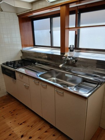 田中六田貸家のキッチン|お料理しやすいキッチンです