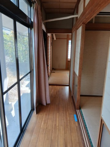 田中六田貸家の内装|縁側があります