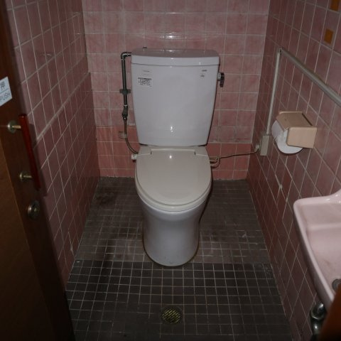 広白石1丁目貸店舗（建物全体）のトイレ