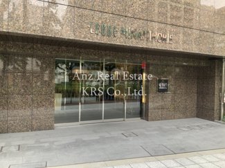 【エントランス】 | リーガル南堀江 | 高級感のある造りのエントランス部分です♪