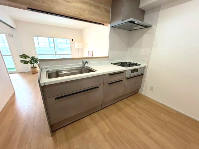東カン中の島パークサイドマンションのキッチン|広々オープンキッチン！3口コンロ！