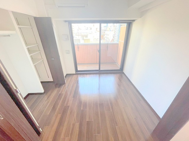 スプランディッド新大阪キャトルの洋室