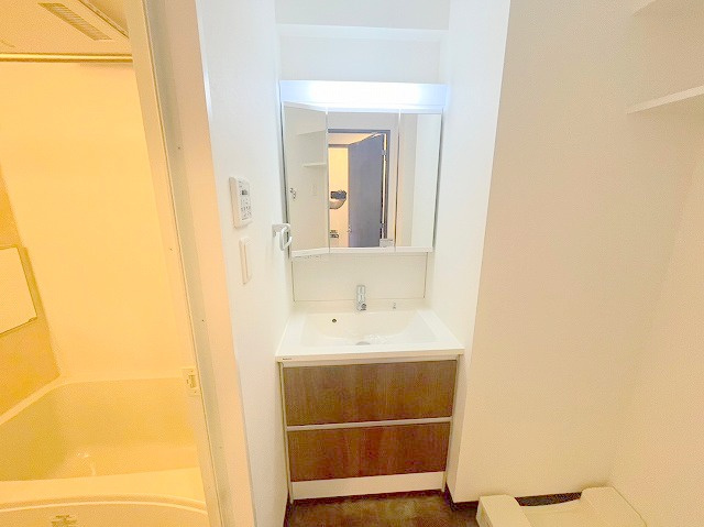 スプランディッド新大阪キャトルの独立洗面台