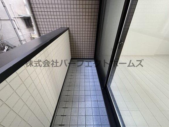 シエーナ楠葉ジェミオスのバルコニー|暖かな日差しのふりそそぐバルコニー