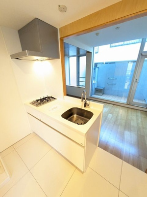 【キッチン】 | ＤｅＬＣＣＳ東陽町 | コンパクトなキッチンで掃除もラクラク